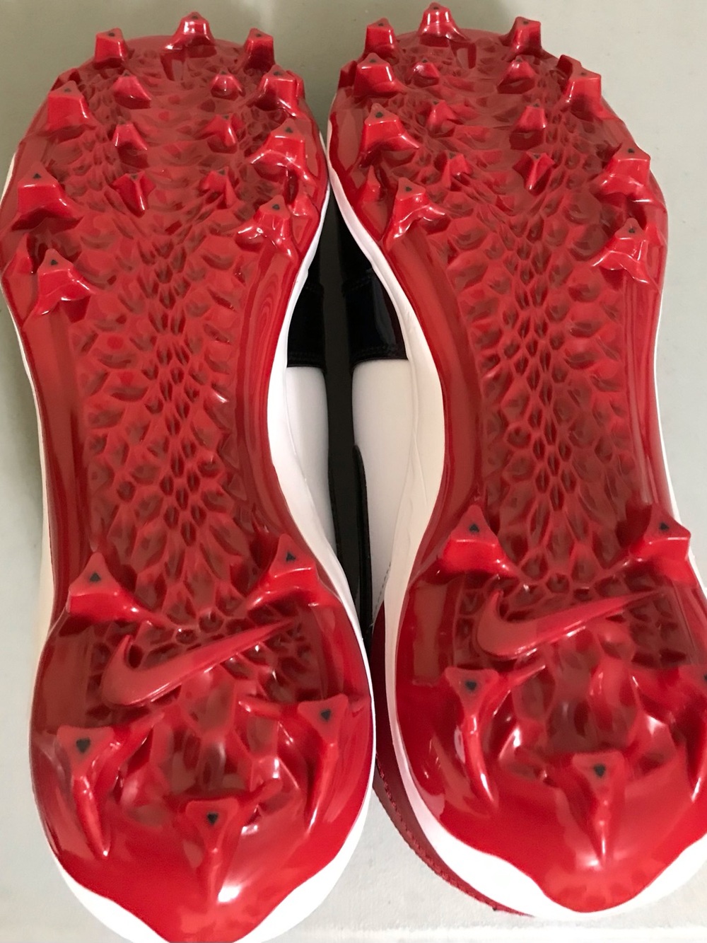 Jordan 1 Mid TD ‘Bred Toe Football Cleats Red/Black Patent Mens Size 12 - Picture 8 of 8